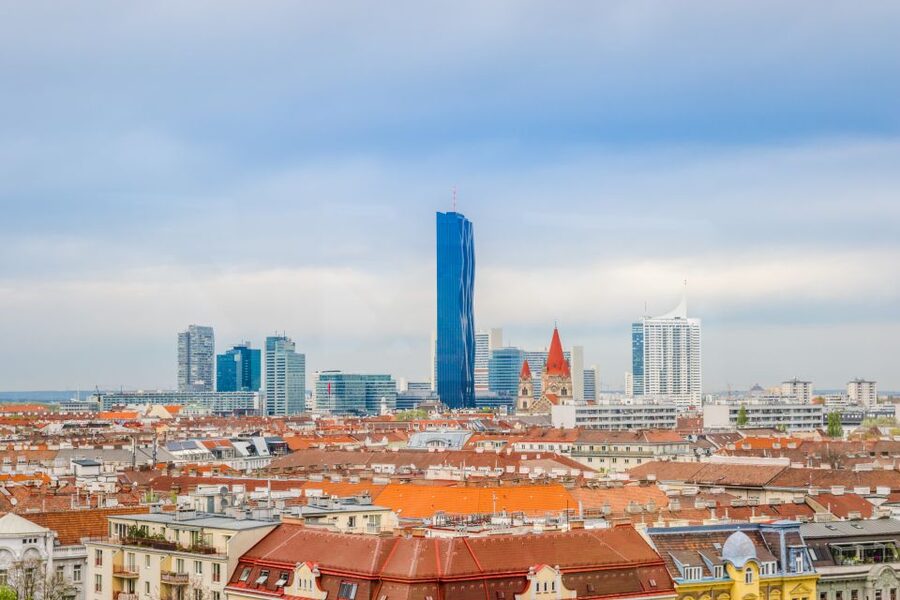 Vienna: Skip-the-cashier-desk-line Giant Ferris Wheel Ride - Who should book this ride