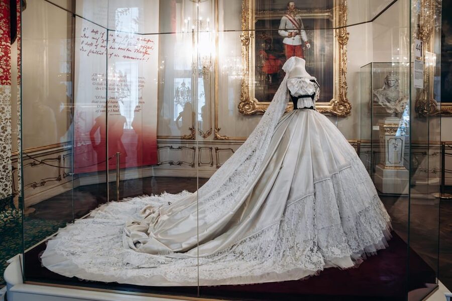 Vienna: Skip-the-Line Hofburg and Empress Sisi Museum Tour - Who should book this Hofburg tour?