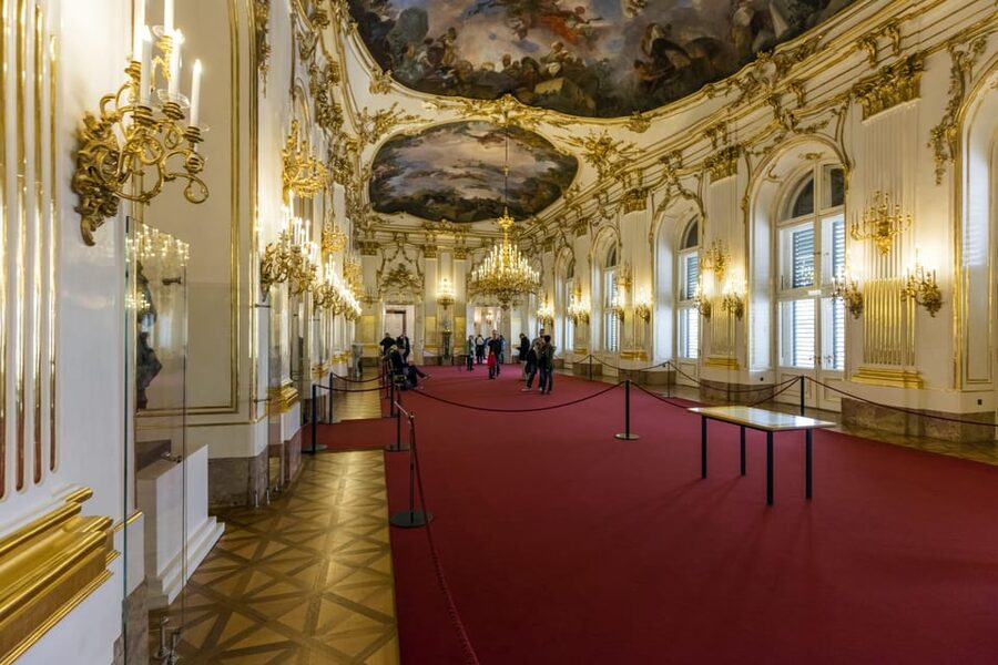 Vienna: Skip-the-Line Schönbrunn Palace and Gardens Tour - Practical details that can make the visit smoother