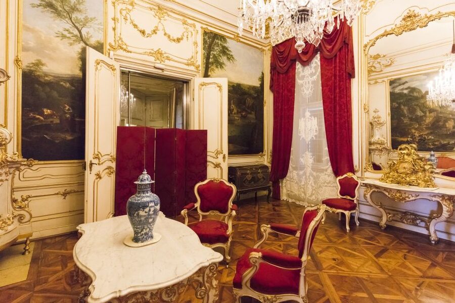 Vienna: Skip-the-Line Schönbrunn Palace & Gardens Tour - Who should book this tour?