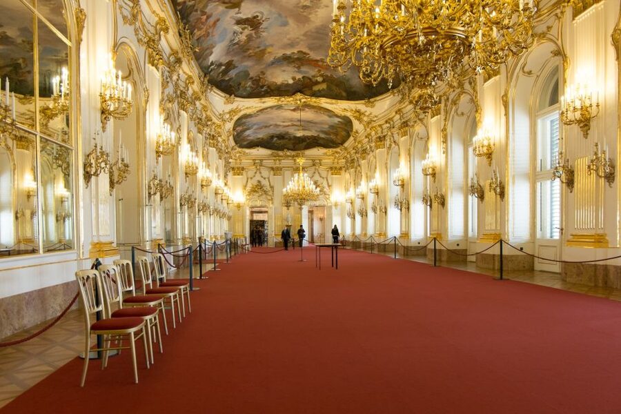 Vienna: Skip-the-Line Schönbrunn Palace & Gardens Tour - The best time to book this tour