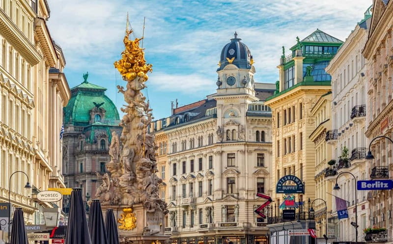 Vienna: Small Group Guided Walking Tour of City Highlights - Key points at a glance