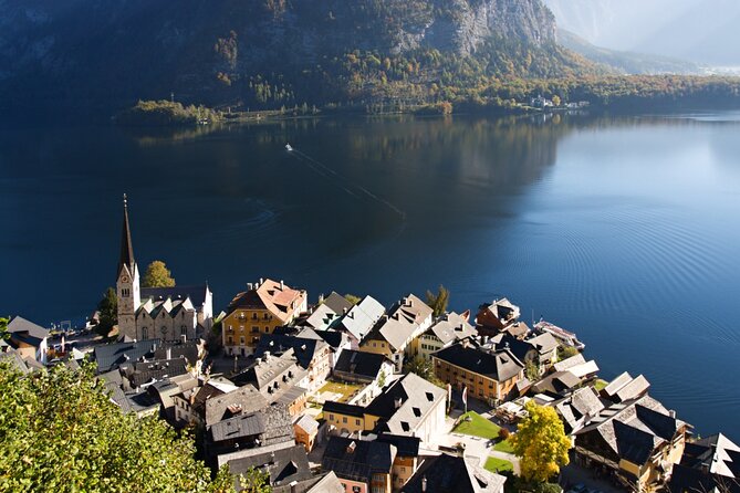 Vienna: small group tour Hallstatt with skywalk, boat, mine - Following Traunsee toward the Salzkammergut
