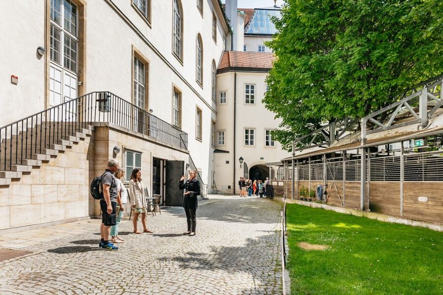 Vienna Spanish Riding School Guided Tour - What the 55-minute schedule feels like