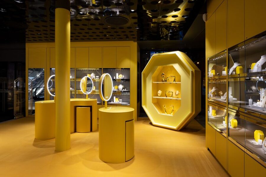 Vienna: Swarovski House Tour with Champagne and Gift - Starting with art and the modern Swarovski collection