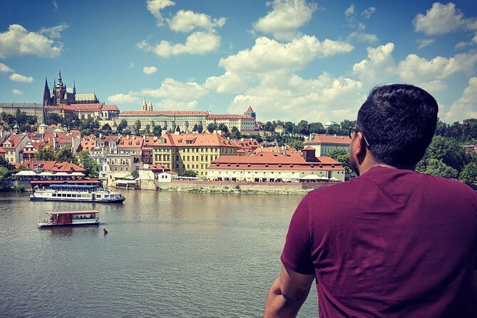 Vienna to Budapest and Prague 3 Days Privately Guided Tour - Guides, hotels, and the private advantage