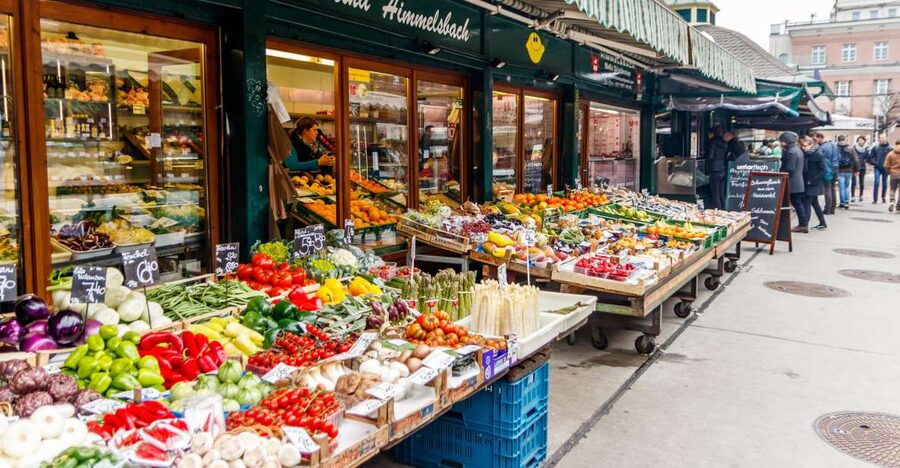 Vienna: Typical Austrian Food Tour with Coffee House Visit - Leberkäse and the savory middle