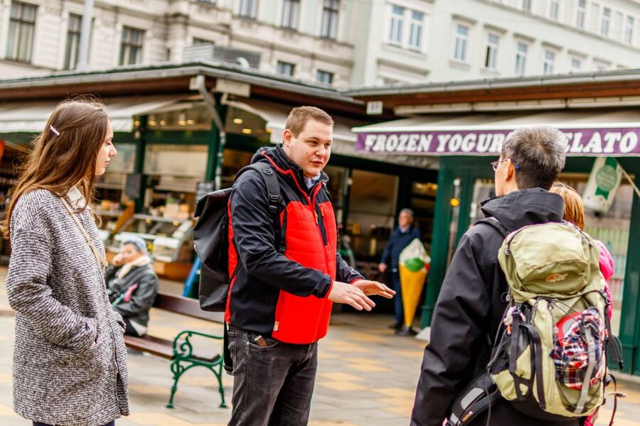 Vienna: Typical Austrian Food Tour with Coffee House Visit - How the four-hour pace feels