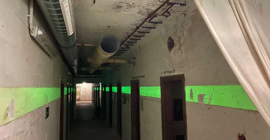 Vienna: Underground WWII Bunker Ticket and Guided Tour - Preserved objects and the feel of the bunker