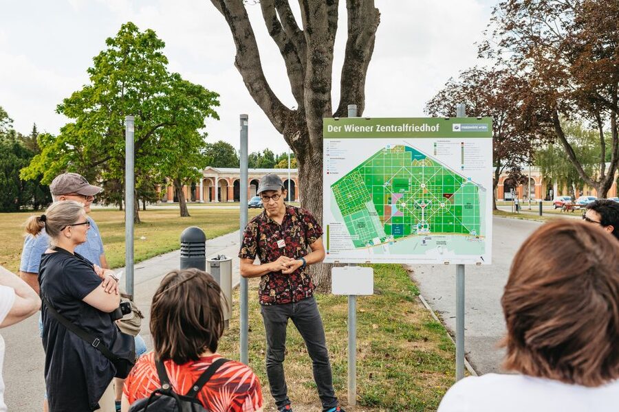 Vienna: Vienna Central Cemetery Guided Walking Tour - Practical tips for a better visit