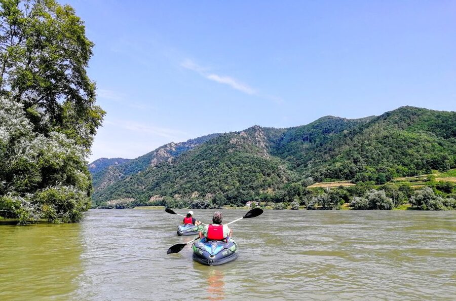 Vienna: Wachau Valley Private Kayak and Wine Tour - Spitz Wine Tasting: Riesling, Grüner Veltliner, and Neuburger