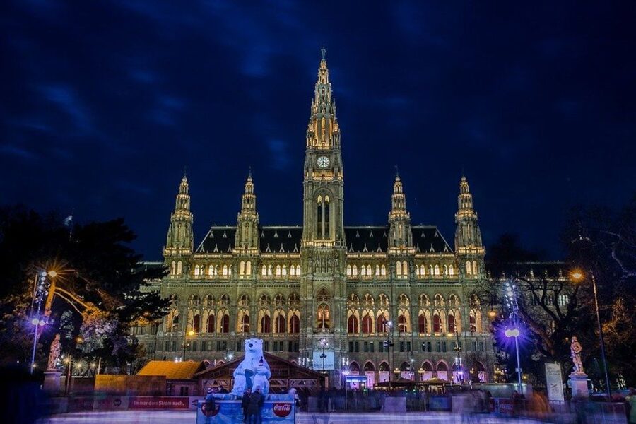 Vienna: Walking Tour of the Historic Ringstrasse - Heldenplatz, museums, and the open spaces