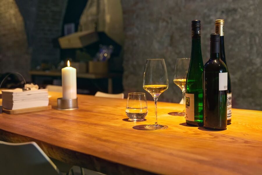 Vienna: Wine Tasting Tour - Four Vienna addresses, five Austrian wines