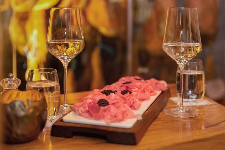 Vienna: Wine Tasting Tour - Wachau Grüner Veltliner with Austrian spreads