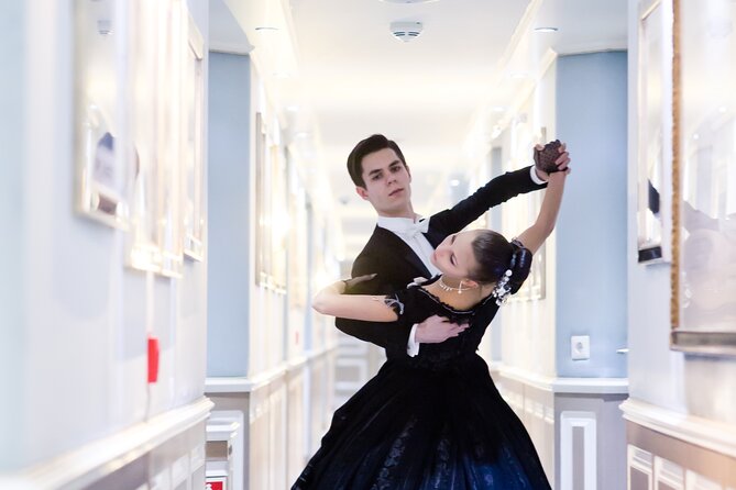Viennese Waltz Workshop - The first steps: posture, rhythm, and partner position