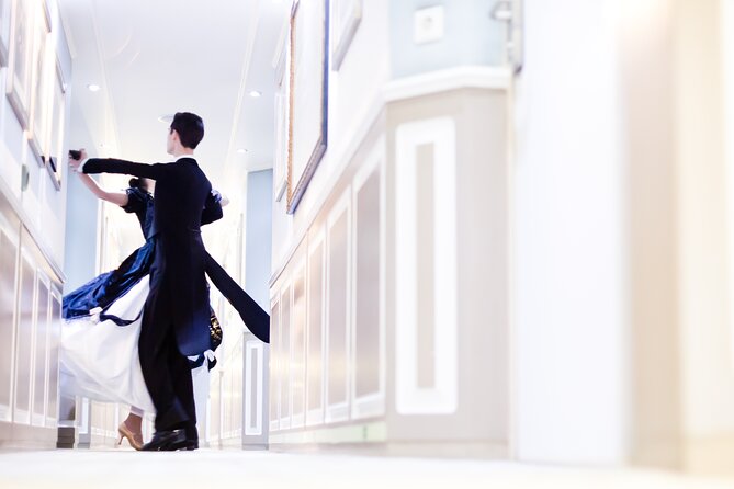 Viennese Waltz Workshop - Group size, privacy, and the couple requirement