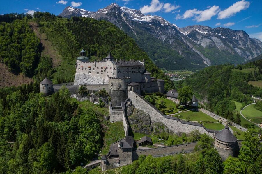Werfen: Hohenwerfen Castle Entrance Ticket - The State Falconry Center flight demonstration