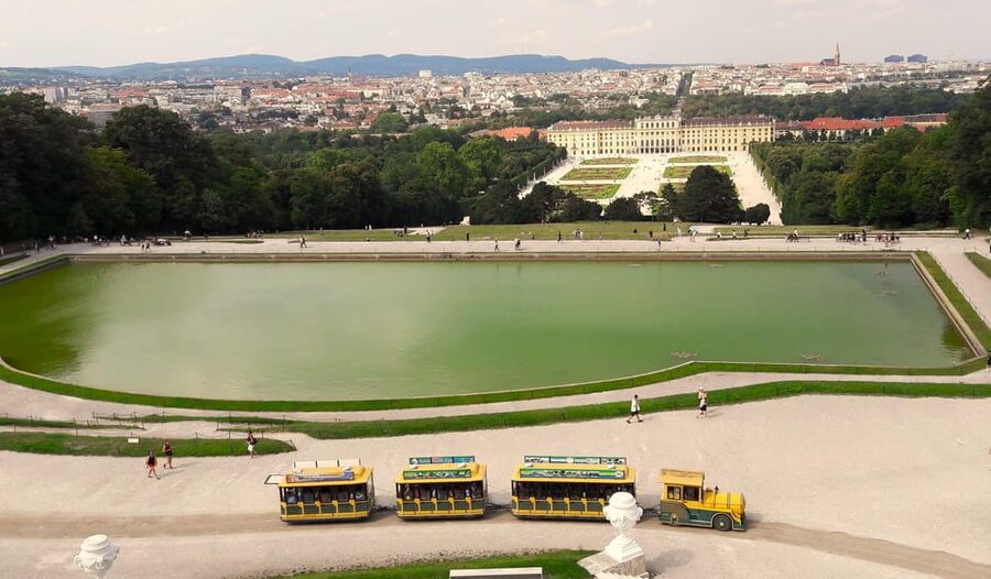 Wien: Tours with locals by public transport & walking - Otto Wagner and the design of a modern Vienna