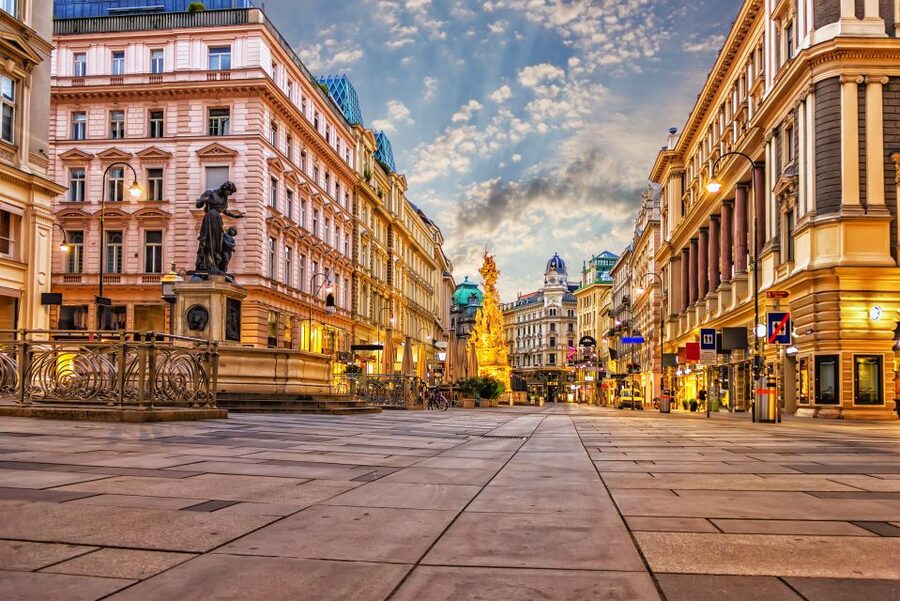 World War II History Vienna Old Town Private Walking Tour - Guides, languages, and the human side of the walk