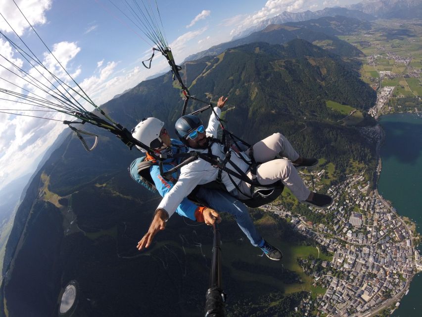 Zell am See: Paragliding Tandem Flight - Winter flying with ski clothing