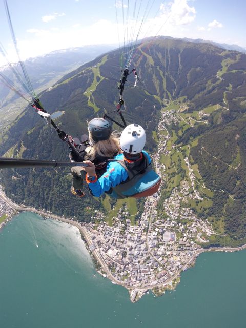 Zell am See: Paragliding Tandem Flight - Pilot experience and language support